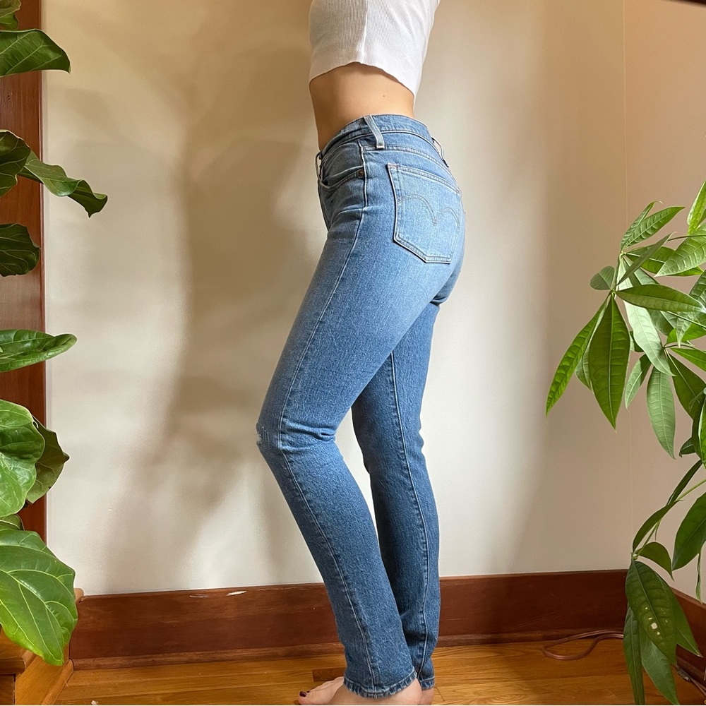 Blue Levi’s - Picture 2 of 8